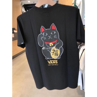 ย้อนยุคTokyo Egg Vans Lucky Cat Theme Series เสื้อยืดลําลองสําหรับผู้ชายผู้หญิงแขนสั้นพิมพ์ลาย Lucky CatS-5XL