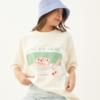 I love cake but i love you more เสื้อยืดคอกลม