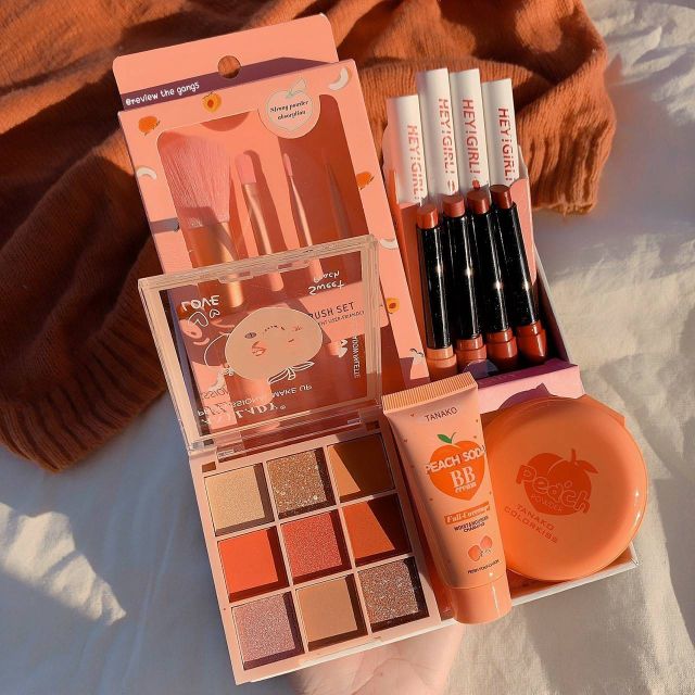 (รหัส​b00348)
เซทแต่งหน้า peach Hey Girl 🍑