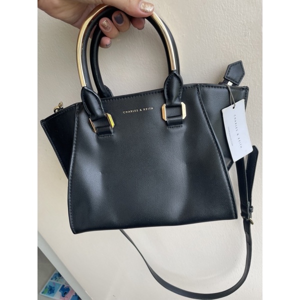 กระเป๋า chales&keith