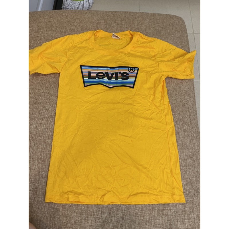 ใหม่! เสื้อยืด Levi’s