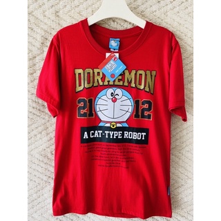 เสื้อยืดลิขสิทธิ์แท้ 100%เสื้อโราเอม่อนDoraemon สีแดง