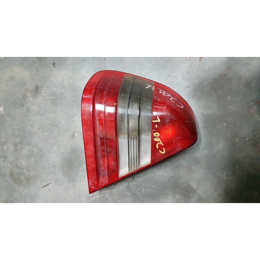 MERCEDES-BENZ C-Class (W202) C 200 (202.020) ไฟท้ายซ้าย 2028200964