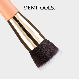 #003 แปรงรองพื้น หัวตัดเรียบ คาบูกิ – Flat Foundation Brush