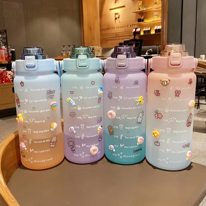 OKUMI_SHOP ขวดน้ำสีพาสเทล ขวดน้ำดื่มขนาด2ลิตร ขวดน้ำสไตล์สปอร์ต แข็งแรงทนทาน แถมฟรีสติกเกอร์สุดน่ารัก