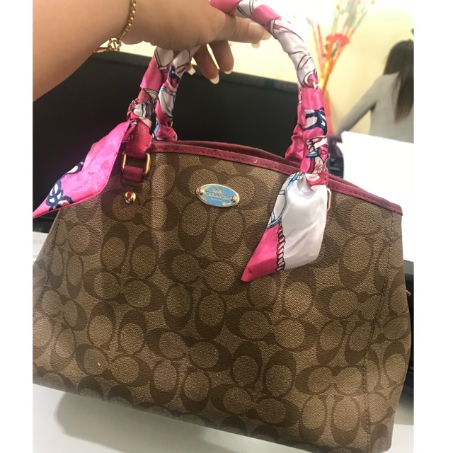 Coach ถังแท้ 13 นิ้วมีตำหนิ 599 บาท