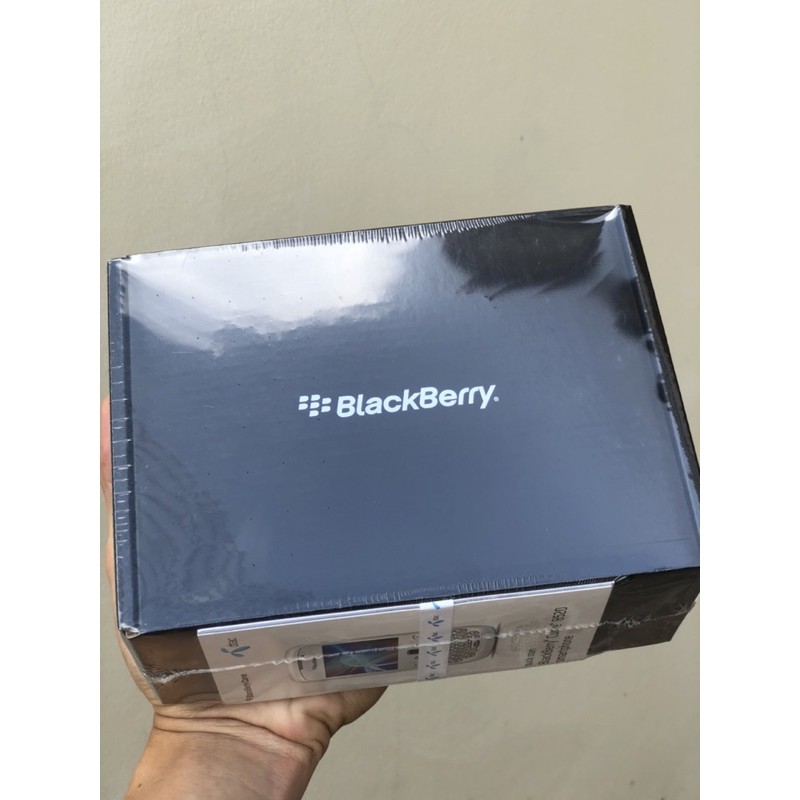 สำหรับนักสะสม📍Blackberry Curve bb8520 BB ของใหม่ยังไม่แกะซีล เครื่องศูนย์DTAC