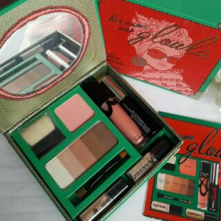 เซตแต่งหน้า Benefit "Her Name Was Glowla" Make Up Sets 