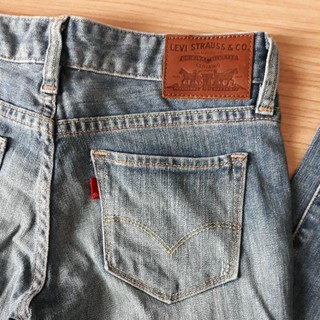 LEVIS STRAUSS&amp;CO 189บาท ส่งฟรีJ&amp;T