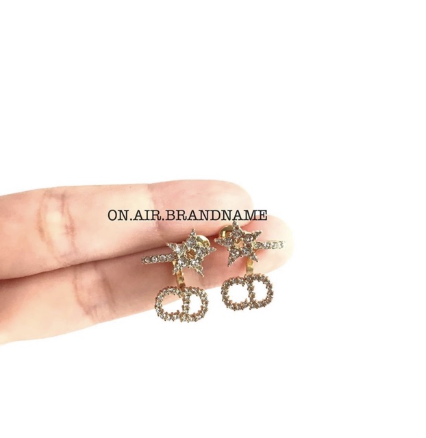 ถูกที่สุด ของแท้ ขายดีมาก New dior clair D lune earrings ต่างหู รุ่นนี้ขายดีสุด ดีไซน์เก๋สุดๆ ราคา ถูกที่สุด ดีลบีเคเค แกลเลอรีภาพที่ 6