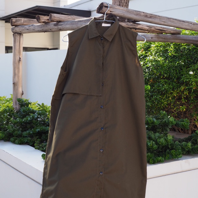 เสื้อFORTY7EVEN สีเขียวขี้ม้า มือ 1 (ใส่ลองอย่างเดียว)