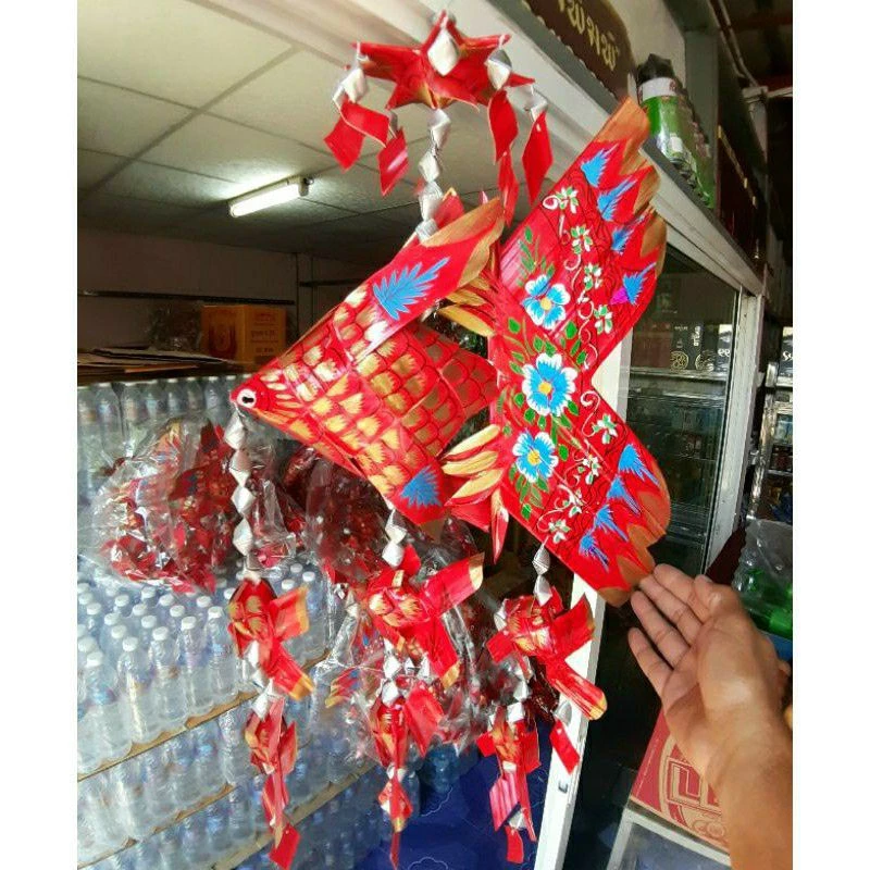 โมบาย ปลาตะเพียนสานใบลาน สีสวยสดใส