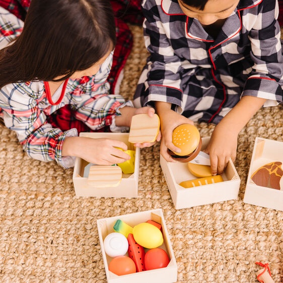 Melissa & Doug لعبة مجموعات الطعام الخمس — صورة 7