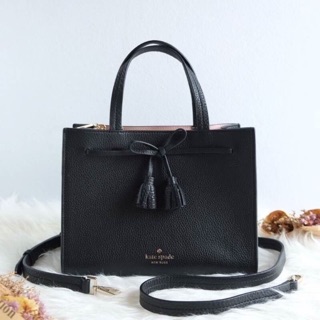 Kate spade hayes small satchel : WKRU5775 ขนาด 10"L x 7.75"H x 4.75"D ใบนี้น่ารัก หนังสวย ขนาดกำลังดีเลยค่ะ