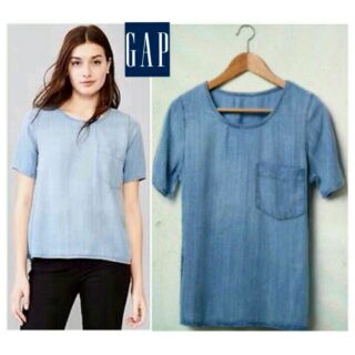 GAP Denim Top .
เสื้อยีนส์แขนสั้นฟอกสีสวยคอกลม ทรงสวย เนื้อผ้ายีนส์บาง ไม่หนามาก ใส่สบาย