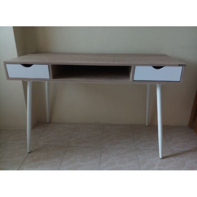 (มือสอง) โต๊ะทำงานพร้อมลิ้นชัก สีบีช-ขาว เฟอร์ราเดค CT-1409L ( ขนาด 48×120×76 cm)
