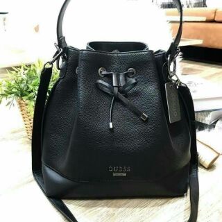 กระเป๋า GUESS DRAWSTRING BUCKET