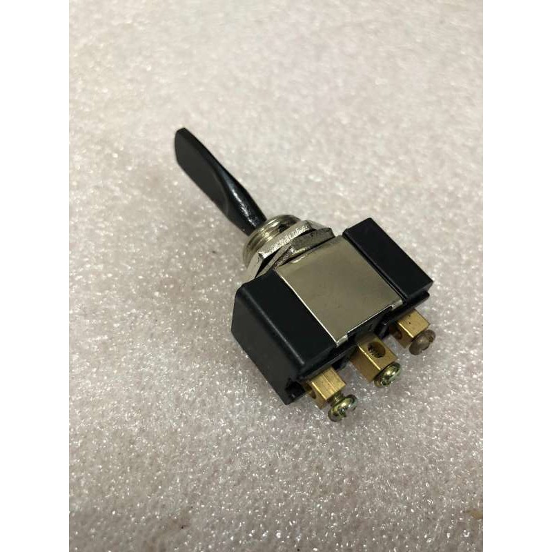 สวิทช์โยก 3 ทาง 12V-24V รุ่นยอดนิยม