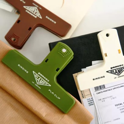 Penco Plastic Clip PLA-CLIP  from Japan / คลิปพลาสติก รุ่น PLA-CLIP แบรนด์ Penco (เพ็นโค่) จากประเทศญี่ปุ่น(เขียว Khaki)