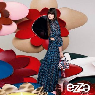 ZIMMERMANN PRINT SILK DRESS
เดรสผ้าไหมSILK ปริ้นลายกราฟฟิค แพทเทิลเก๋ เว้าช่วงเอวเปรี้ยวแซ่บมากผ้าSILKซีทรูพริ้วสวยสุดๆ