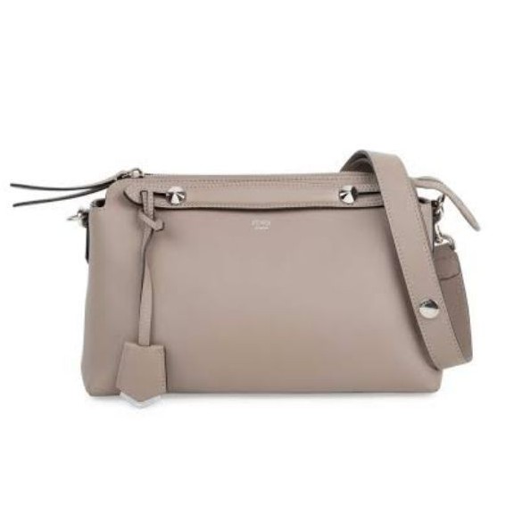 Used กระเป๋า Fendi By The Way Small Size Multicoloured สภาพเหมือนใหม่ ของแท้ 100%สวยๆ ของแม่ค้าเอง พร้อมส่ง!!