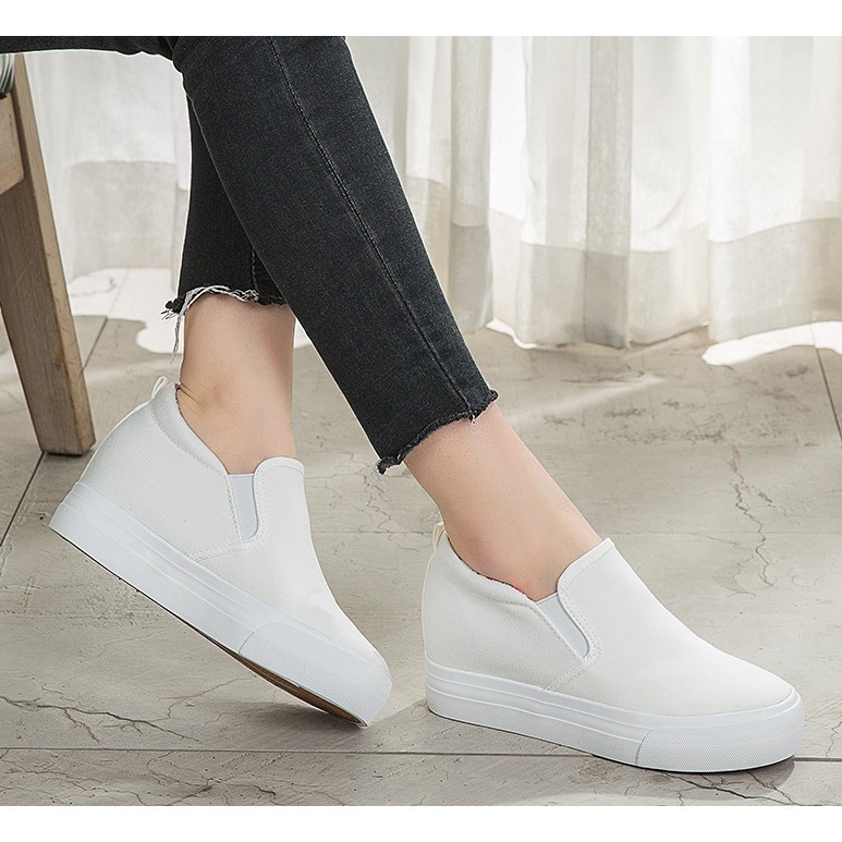 (TB122)รองเท้าผ้าใบเสริมส้น 34-40 (ขาว,ดำ)ส้นสูง7cm**พรีออเดอร์ทักแชทก่อนสั่ง