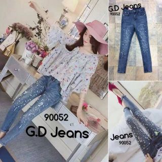 G.D.Jeans รุ่น 90052#กางเกงยีนส์ขายาวผ้ายืดทรงเดฟเล่นดีเทลขาดหน้าขาตอกมุกอัดเพชรฟอกสีสวย 💦💦