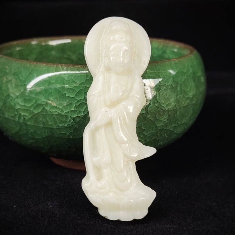 จี้สร้อยคอหินหยกแท้100% เจ้าแม่กวนอิม พระแม่กวนอิม หินหยกแท้แกะสลักด้วยมือ 玉石观音玉坠