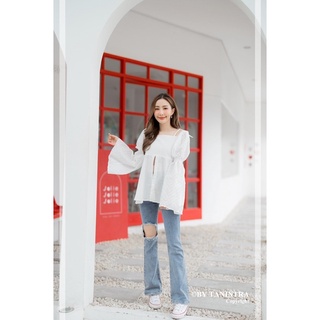 🍒เสื้อแฟชั่นปาดไหล่ เนื้อผ้าลินินลูกไม้แต่งแขนพองๆ สายหวานต้องจัด งานป้ายTanintra