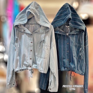 🇰🇷New🇰🇷  Korea hoodie denim shirt  เชิ้ตยีนลายทางมีฮู้ด กระดุมเรียง กระเป๋าหน้า ผ้ายีนเนื้อไม่หนามากนะคะ