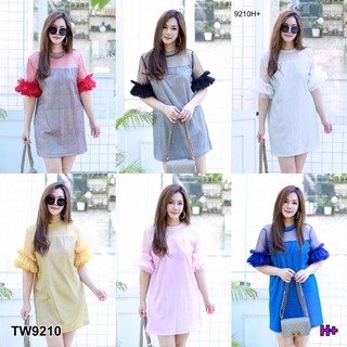 TW9210Dress #สาวอวบ เดรสคอกลม แต่งมุ้ง แขนระบาย 3 ชั้น เนื้อผ้ากริตเตอร์ ฟรุ๊งฟริ๊ง มุ้งมิ้งสุดๆเลยค๊า เนื้อผ้ายืดเยอะ