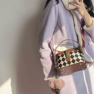 Coco Crush mini bag เอ็นดูขนาดที่ปุ้กปิ้ก นางเริ่ด แถมพวงกุญแจเชอรี่ให้ทุกใบ