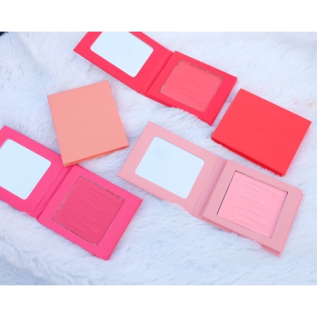 kylie jenner pressed blush