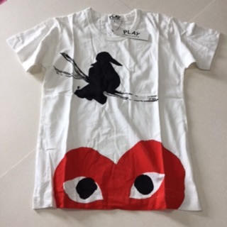 เสื้อยืดplaycommeสีขาวลายนก size s