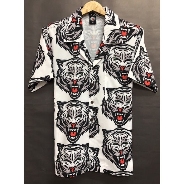 ไม่ต้องรีด ไม่ยับ เสื้อฮาวายแขนสั้น เสื้อเชิ้ตแขนสั้น ผ้าไหมอิตาลี ลายหัวเสือ H260