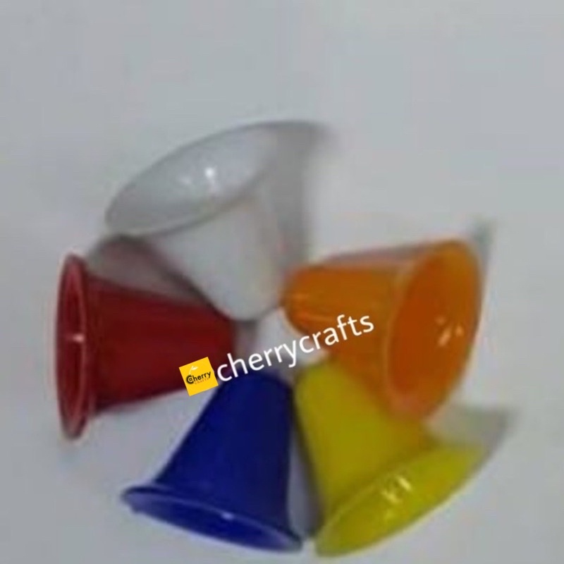 กระดิ่งพลาสติก ระฆังพลาสติก มี12 สี  ถุงละ1,000 ชิ้น ระฆังสำหรับงานร้อยมาลัย ร้อยดอกชบา