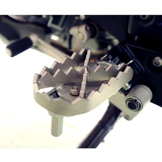 [SRC]พักเท้าหนาม สำหรับ SUZUKI V-STROM650 / V-STROM1000