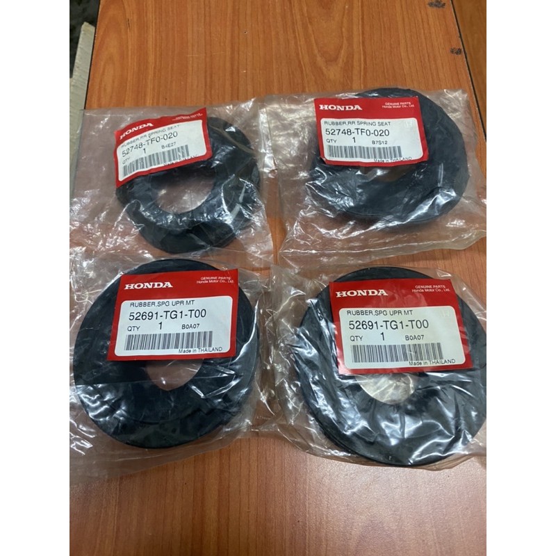 ORIGINAL HONDA CITY TMO / JAZZ GE8 (2009-2013) REAR COIL SPRING RUBBER > 52691-TG1-T00 Upper @ 52748