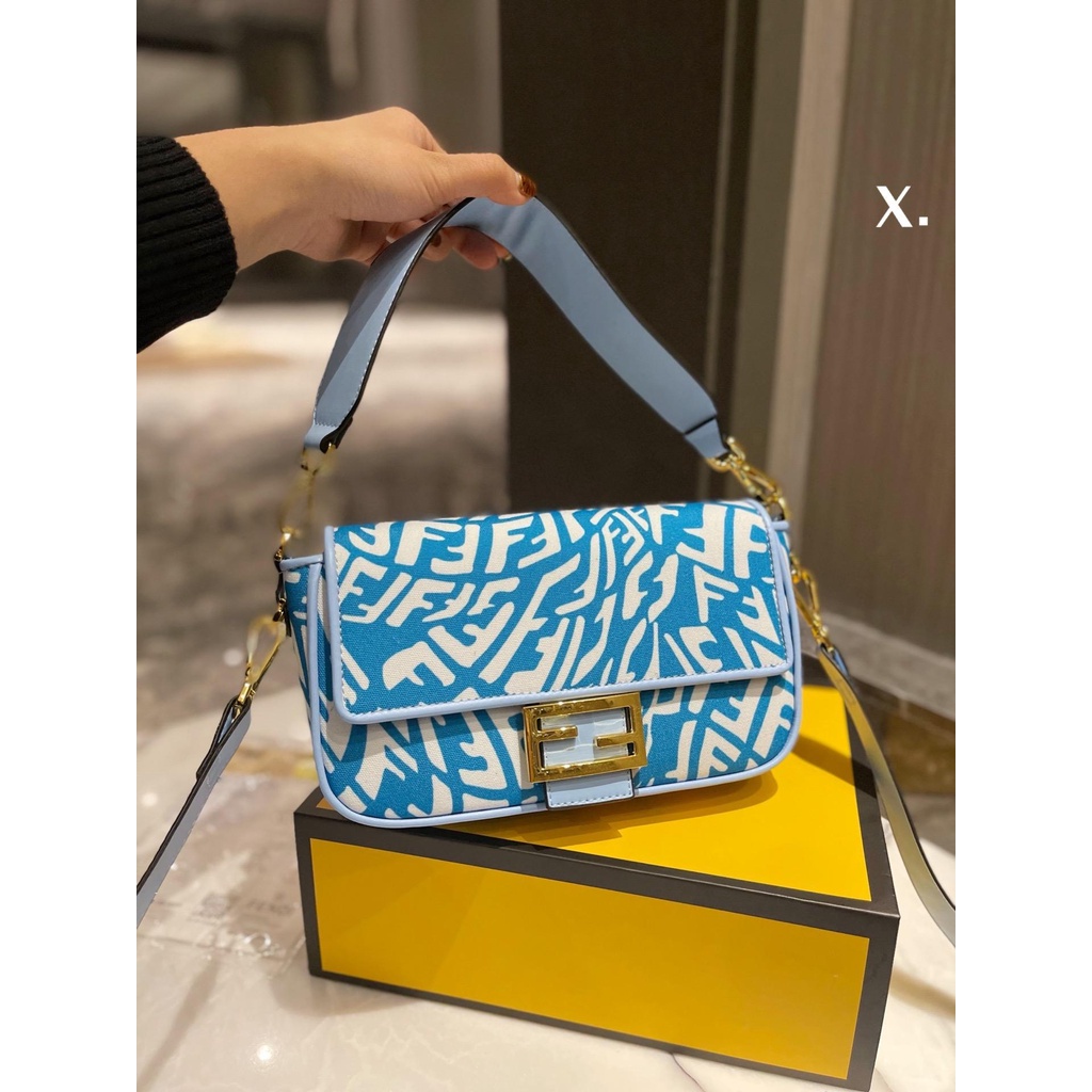 In the street photography of Milan Fashion Week, the most popular bag