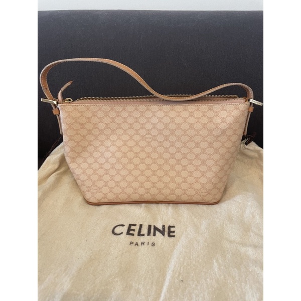 celine pochette bag แท้ มือสอง