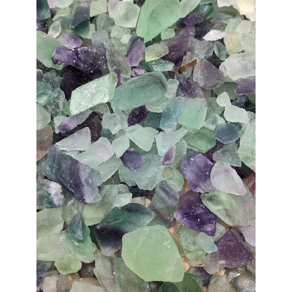 ☘️ หินฟลูออไรต์ ( Fluorite ) หินเเท้ สีเขียวฟ้า ใสสวย ในถุงขนาด 50 กรัม 🌟ราคาพิเศษ🌟🌟 - รูปที่ 3