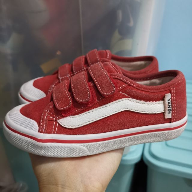 รองเท้า​เด็ก​ Vans old skool สีแดงสวยมาก​ มือสอง​สภาพ​ดี​ 16​ cm