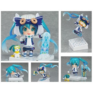 Nendoroid 570  Snow Miku : Snow Owl Ver.  (สินค้ามือ 2 สภาพสวย กล่องอาจจะมีริ้วรอยบ้าง)