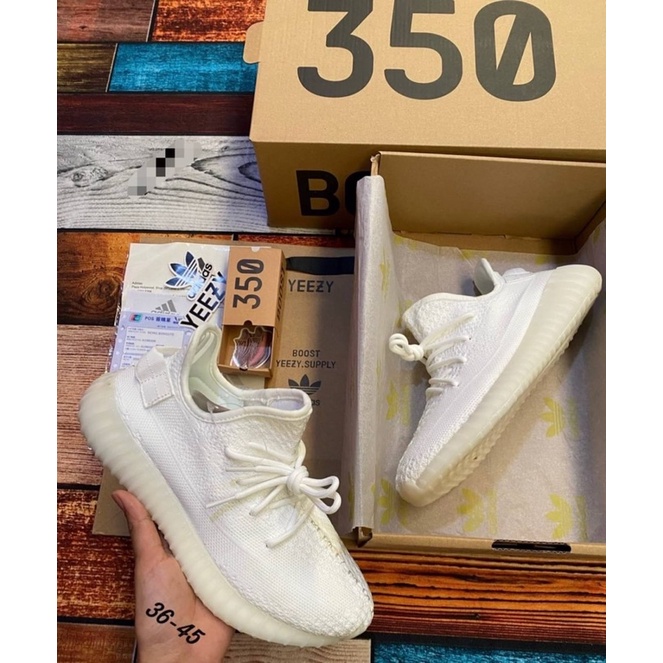 🙏รองเท้าของ Yeezy350📸ภาพถ่ายจากของจริง📸งานดีงานสวยสั่งเลยส่งทุกวัน🛒พร้อมส่งฟรีอุปกรณ์ครบตามรูปส่งเอง(รับตัวแทน)👫😍🙏