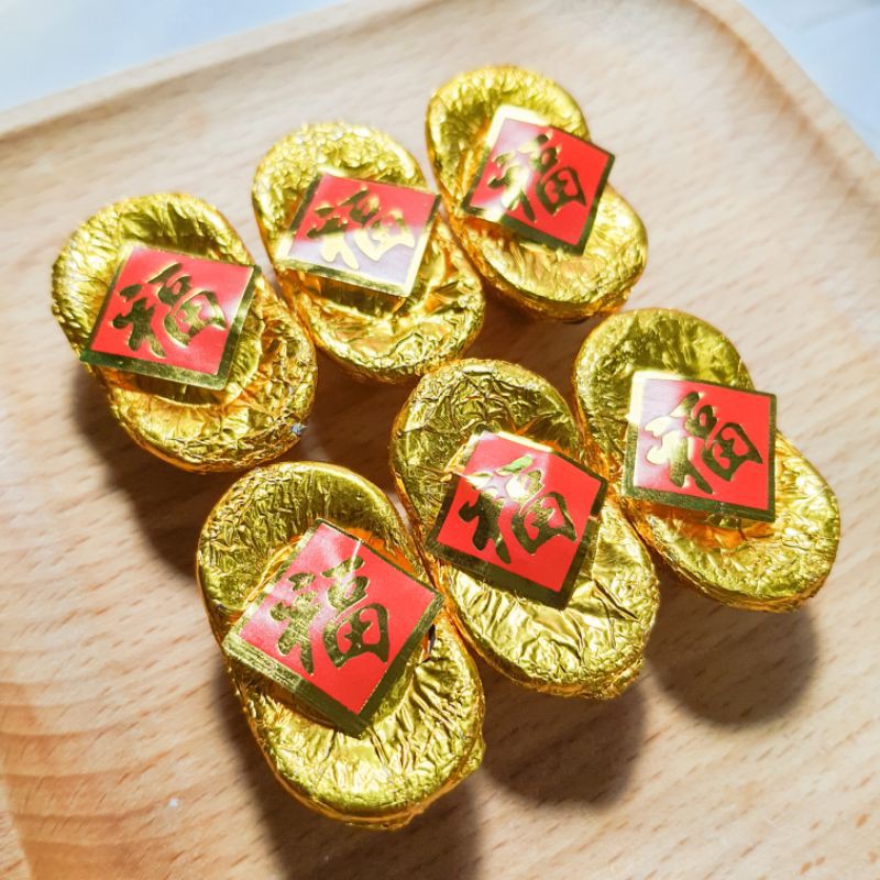 (พร้อมส่ง)ก้อนทอง ตำลึงทอง ช็อคโกแลต ติดสติ๊กเกอร์มงคล(ฮก福 )6ชิ้นแต่งเค้ก ของฝาก ไหว้สิ่งศักดิ์สิทธิ์ ไหว้เจ้า ตรุษจีน