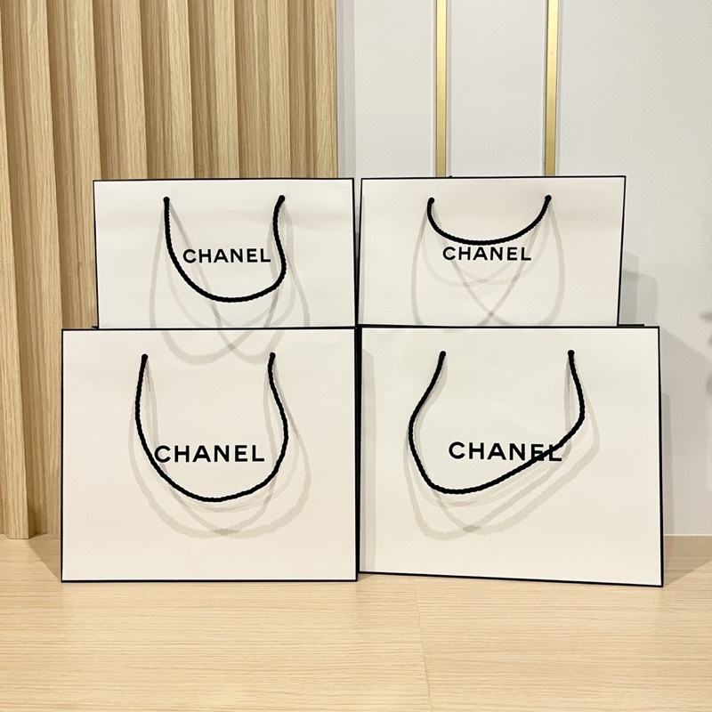 ถุง Chanel ของแท้จากเคาน์เตอร์คะ💯 ถุงชาแนล ถุงกระดาษแบรนด์เนม ถุงกระดาษ ถุงของขวัญ ชาแนล ถุงเคลือบ