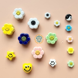 แหล่งขายและราคา(ราคาส่ง) ลูกปัด เซรามิก หน้ายิ้ม ดอกไม้ Smiley DIY ลูกปัดเซรามิก สมายลี่ ลูกปัดหน้ายิ้ม หยินหยาง ลูกปัดดอกไม้อาจถูกใจคุณ