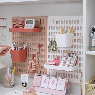 เซตแผ่นบอร์ดติดผนัง ตะแกรงติดผนัง ที่วางของติดผนัง peg board นี่ไม่ใช่ สกัวดิส