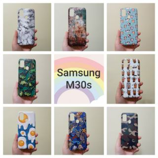 เคสแข็ง Samsung M30s มีหลายลาย เคสไม่คลุมรอบนะคะ เปิดบน เปิดล่าง (ตอนกดสั่งซื้อ จะมีลายให้เลือกก่อนชำระเงินค่ะ)