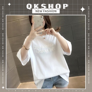 QKshop 💖เสื้อยืดแขนสั้นคอกลมสกรีนตัวอักษรนูน เนื้อผ้านิ่มเด้งใส่สบาย สีพาสเทลมีให้เลือกถึง 4 สี🌈 แต่งตัวง่าย 🌺✨🛍️